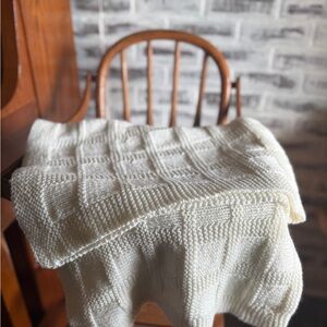 Elegant Cream Knit Throw Blanket